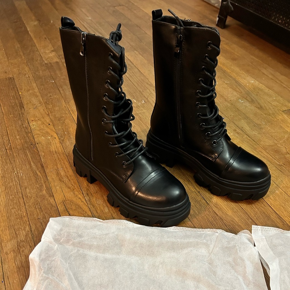 DMB215 Combat Boots Lace up Mid Calf Boots Low Heel Chunky Platform Riding Boots